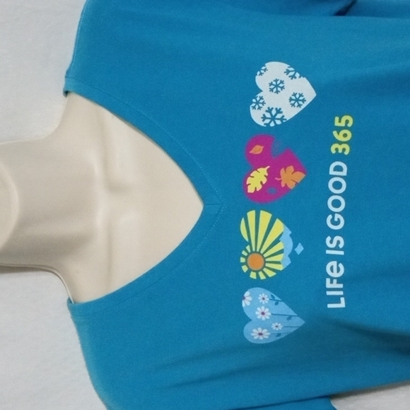 Life Is Good Womens M Blue Aqua 365 4 seasons Hearts SS TShirt - Picture 2 of 9